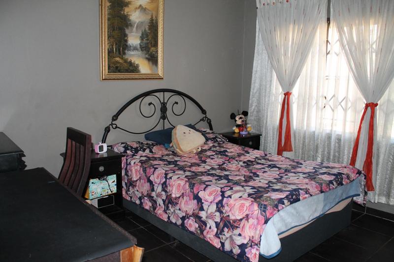 3 Bedroom Property for Sale in Edenvale Central Gauteng