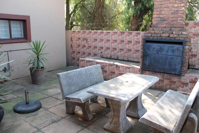 3 Bedroom Property for Sale in Edenvale Central Gauteng