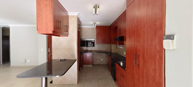 To Let 3 Bedroom Property for Rent in Farrarmere Gauteng