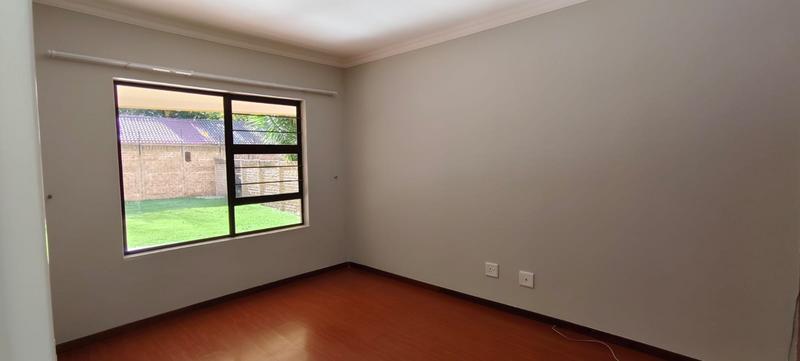 To Let 3 Bedroom Property for Rent in Farrarmere Gauteng