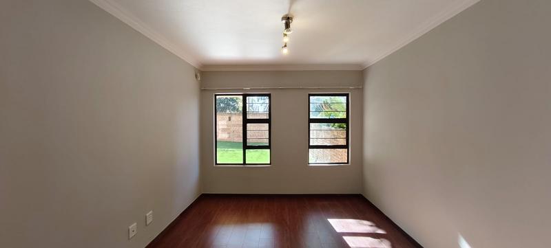 To Let 3 Bedroom Property for Rent in Farrarmere Gauteng