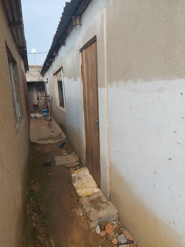 7 Bedroom Property for Sale in Katlehong South Gauteng
