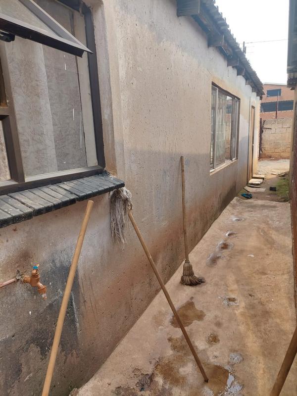 7 Bedroom Property for Sale in Katlehong South Gauteng