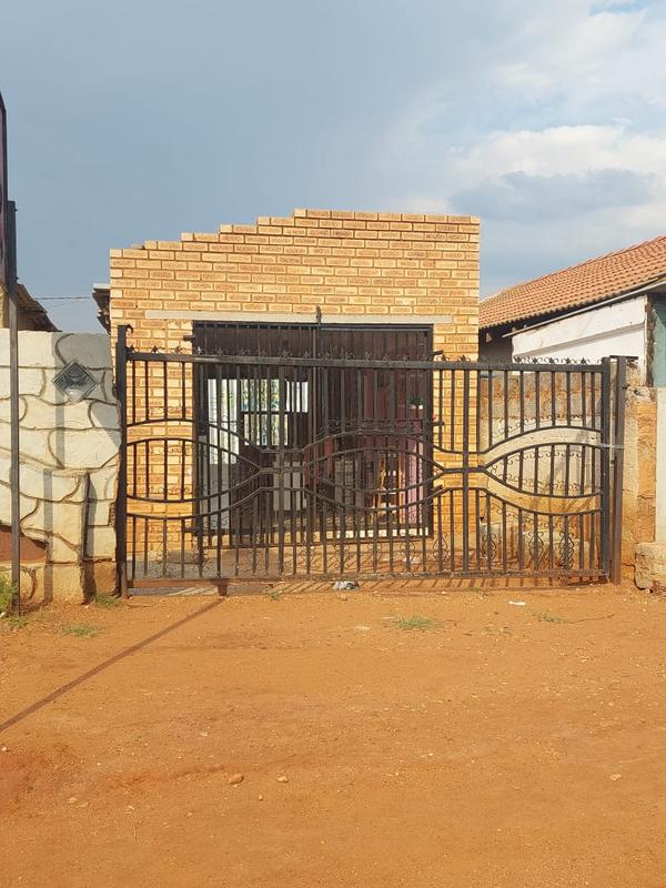 7 Bedroom Property for Sale in Katlehong South Gauteng