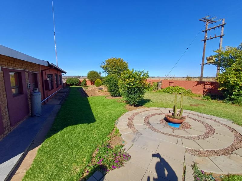 4 Bedroom Property for Sale in Helderstrome AH Gauteng