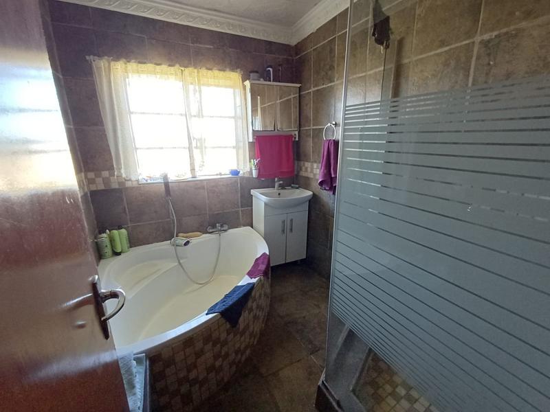 4 Bedroom Property for Sale in Helderstrome AH Gauteng