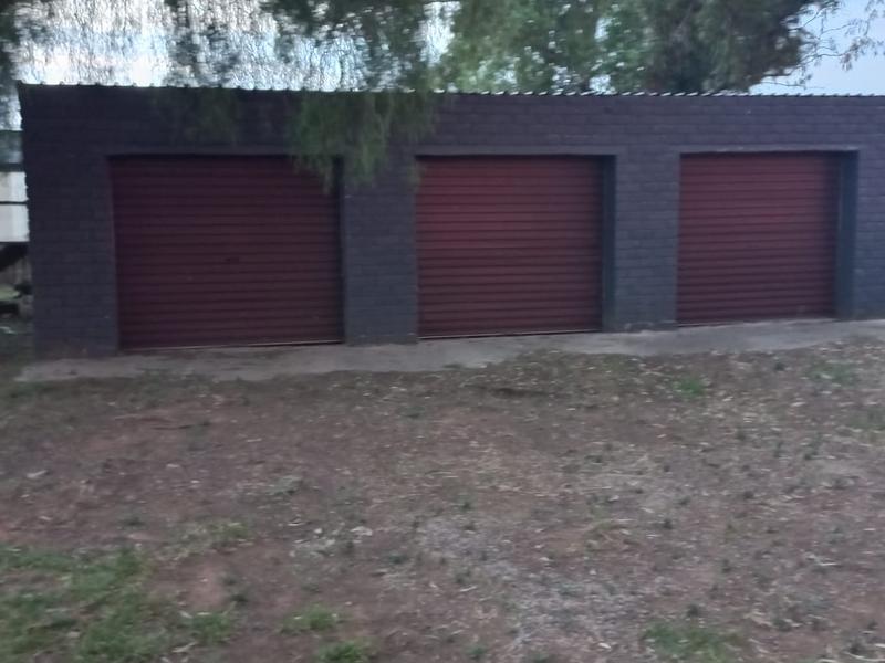 4 Bedroom Property for Sale in Helderstrome AH Gauteng