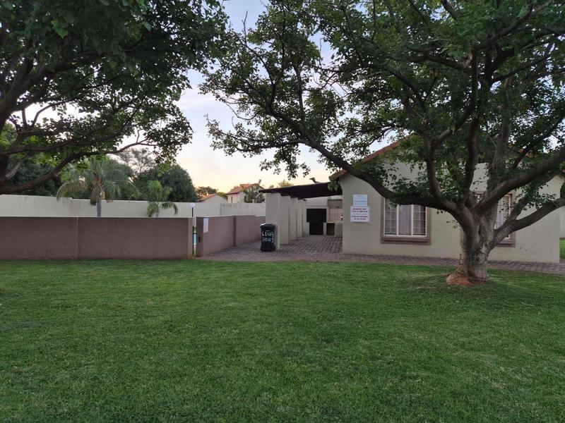 To Let 2 Bedroom Property for Rent in Annlin Gauteng