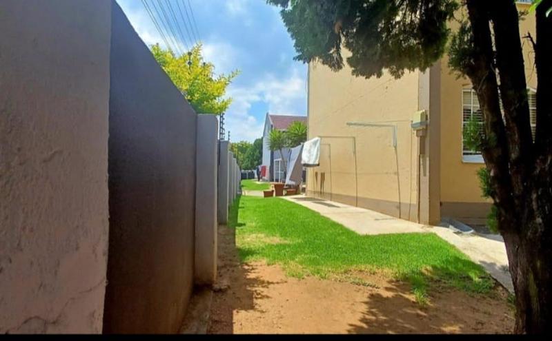 3 Bedroom Property for Sale in Verwoerdpark Gauteng