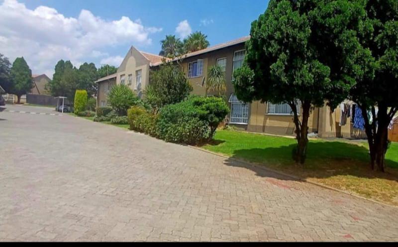 3 Bedroom Property for Sale in Verwoerdpark Gauteng