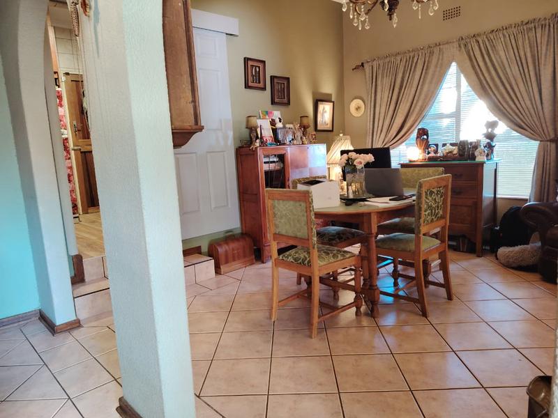 4 Bedroom Property for Sale in Mulbarton Gauteng