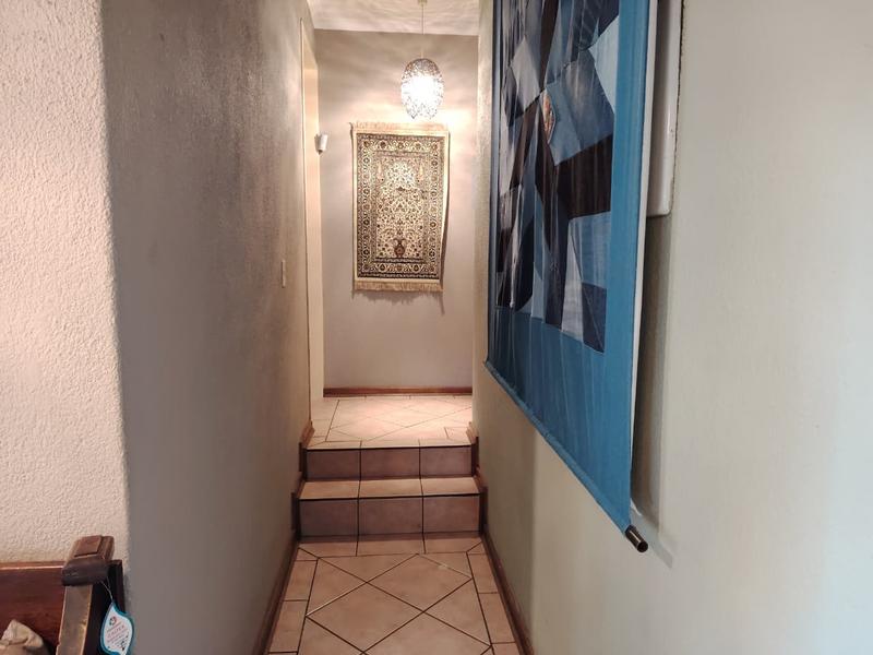 4 Bedroom Property for Sale in Mulbarton Gauteng