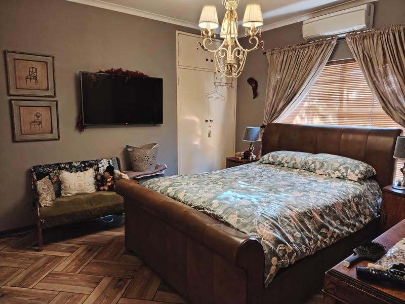 4 Bedroom Property for Sale in Mulbarton Gauteng