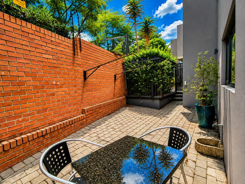 To Let 3 Bedroom Property for Rent in Alphen Park Gauteng