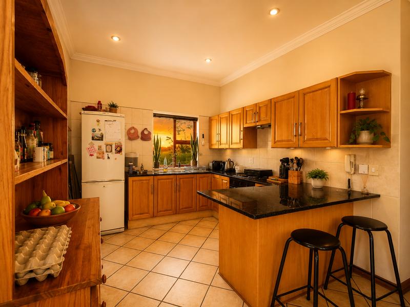 To Let 2 Bedroom Property for Rent in Waterkloof A H Gauteng