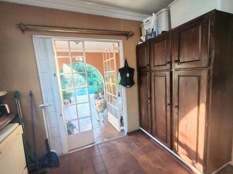 4 Bedroom Property for Sale in Glen Austin Gauteng