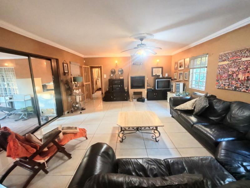 4 Bedroom Property for Sale in Glen Austin Gauteng