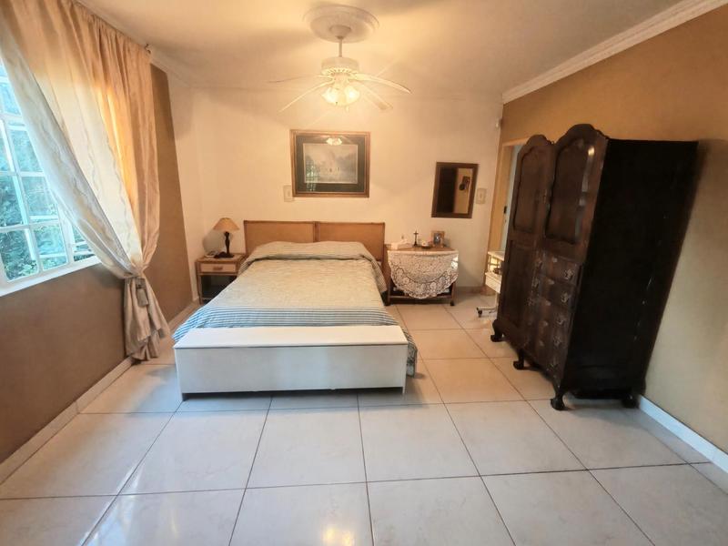 4 Bedroom Property for Sale in Glen Austin Gauteng