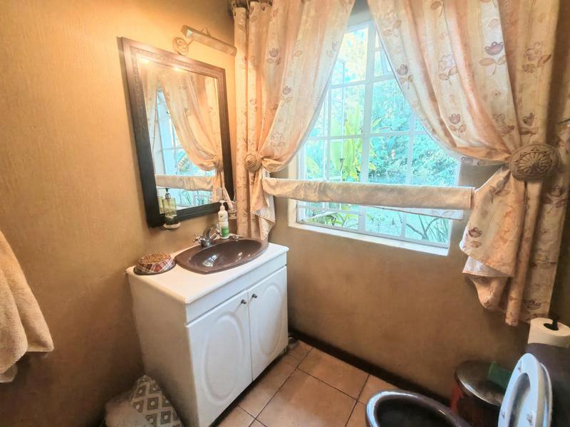 4 Bedroom Property for Sale in Glen Austin Gauteng