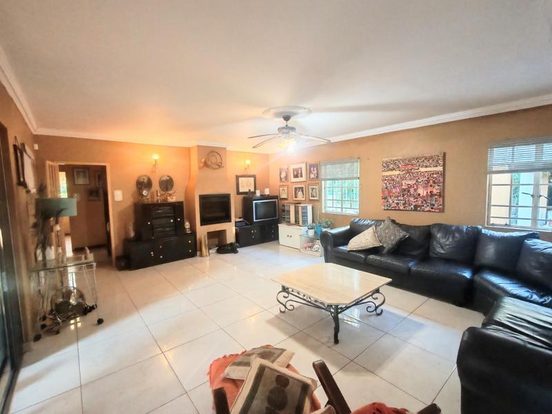 4 Bedroom Property for Sale in Glen Austin Gauteng