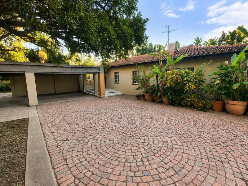 4 Bedroom Property for Sale in Glen Austin Gauteng