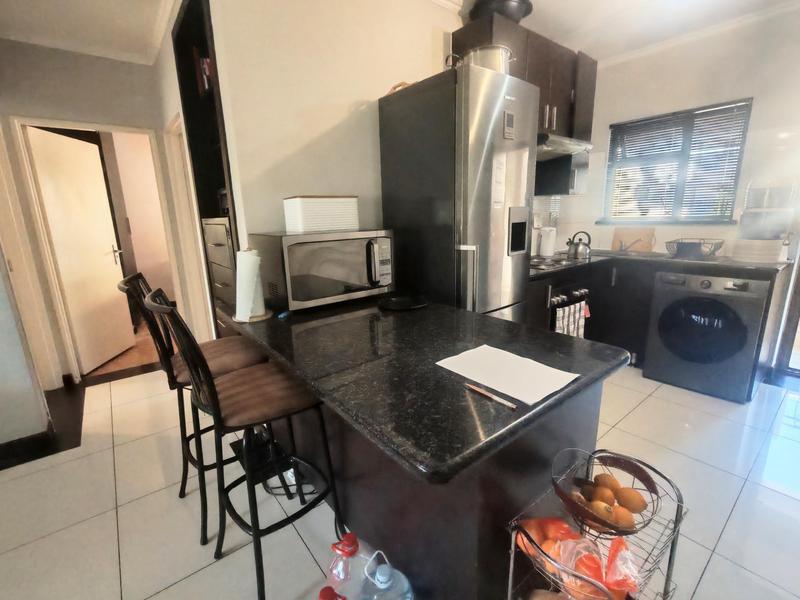 2 Bedroom Property for Sale in Noordwyk Gauteng