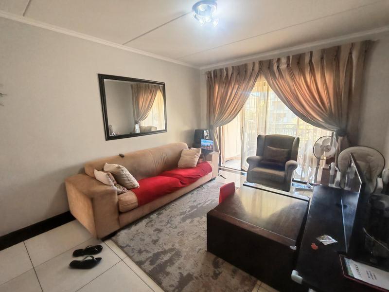 2 Bedroom Property for Sale in Noordwyk Gauteng