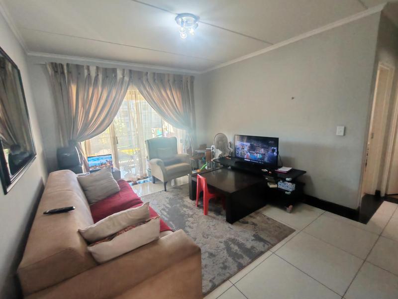 2 Bedroom Property for Sale in Noordwyk Gauteng