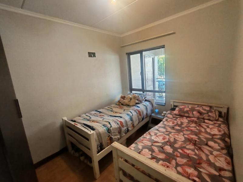 2 Bedroom Property for Sale in Noordwyk Gauteng