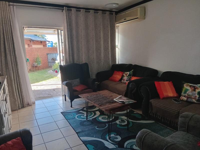 4 Bedroom Property for Sale in Wierda Park Gauteng