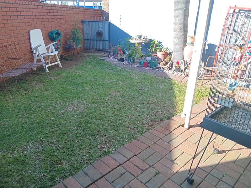 4 Bedroom Property for Sale in Wierda Park Gauteng