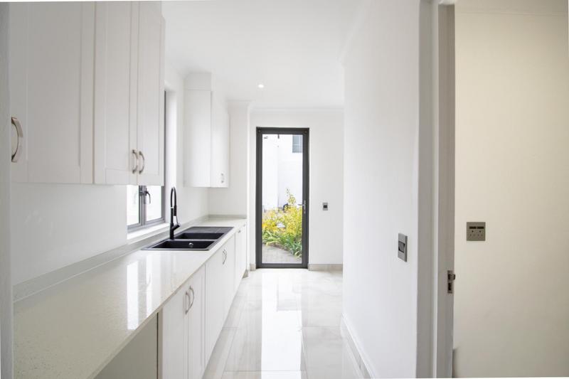 7 Bedroom Property for Sale in Beaulieu Gauteng