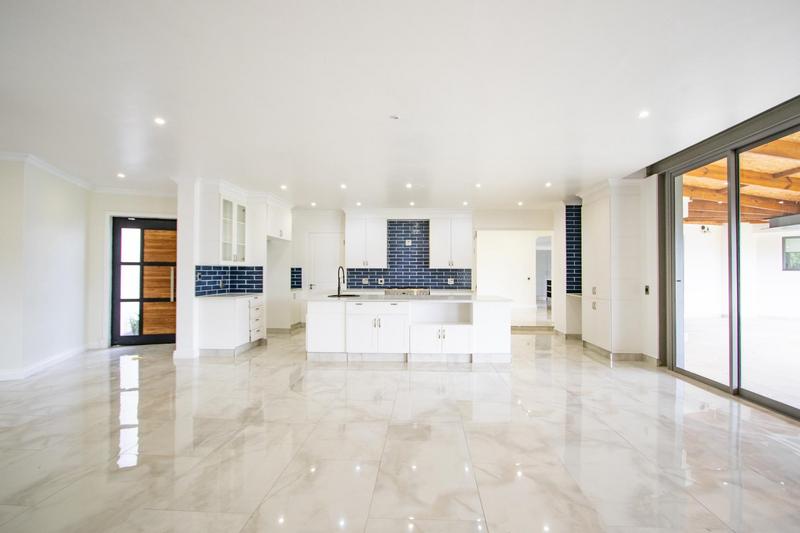 7 Bedroom Property for Sale in Beaulieu Gauteng