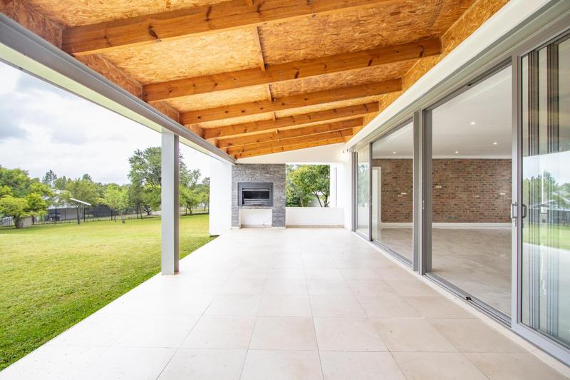 7 Bedroom Property for Sale in Beaulieu Gauteng