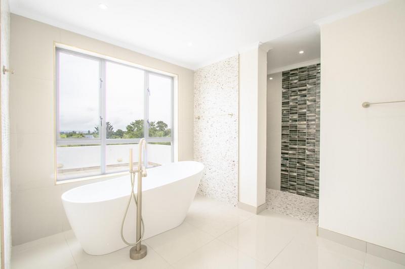 7 Bedroom Property for Sale in Beaulieu Gauteng