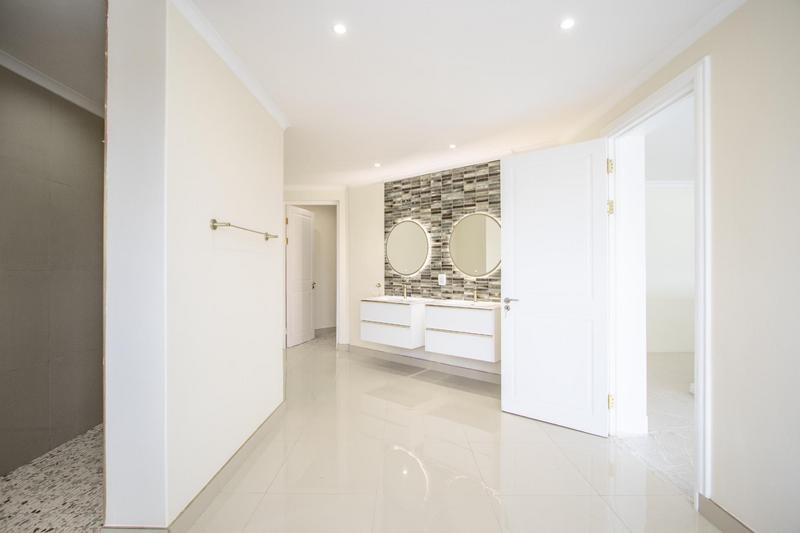 7 Bedroom Property for Sale in Beaulieu Gauteng