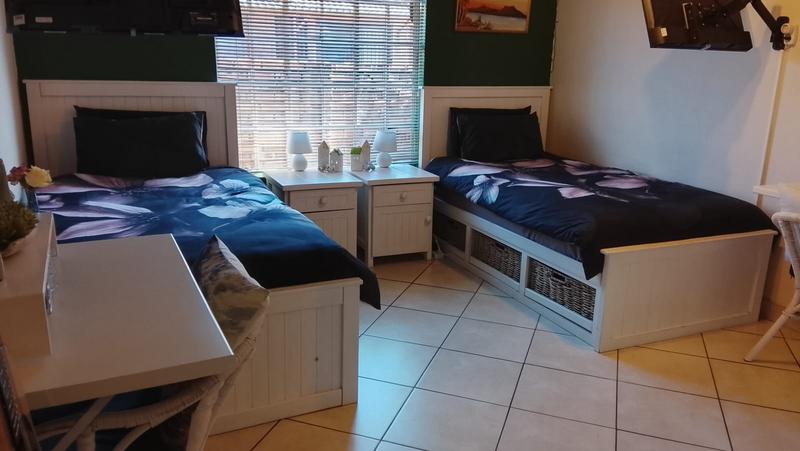 2 Bedroom Property for Sale in Robinpark Gauteng