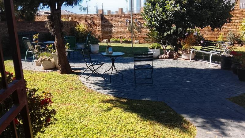 2 Bedroom Property for Sale in Robinpark Gauteng