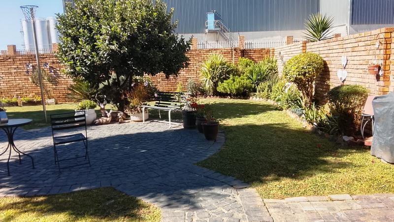 2 Bedroom Property for Sale in Robinpark Gauteng