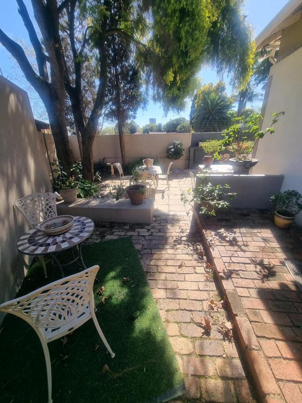 To Let Commercial Property for Rent in Bedfordview Gauteng