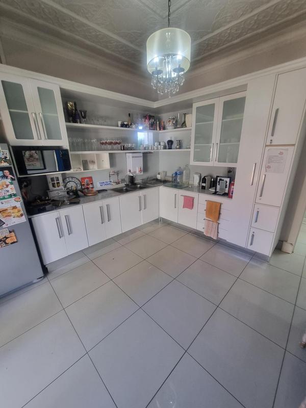 To Let Commercial Property for Rent in Bedfordview Gauteng