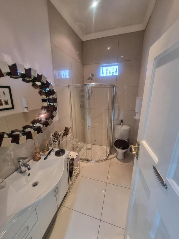 To Let Commercial Property for Rent in Bedfordview Gauteng
