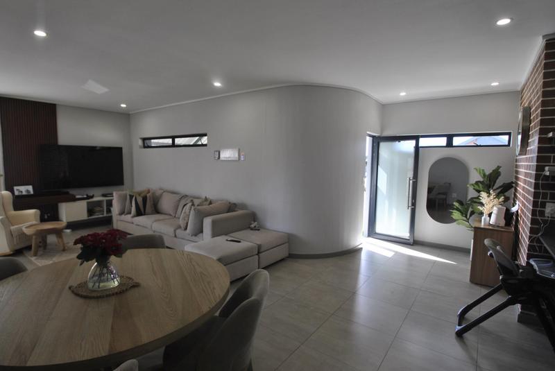 3 Bedroom Property for Sale in North Riding Gauteng
