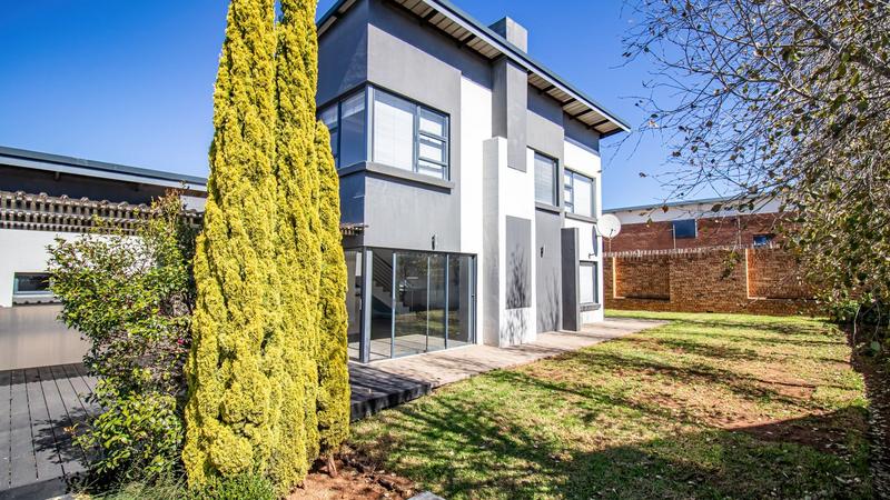 3 Bedroom Property for Sale in Midstream Ridge Gauteng