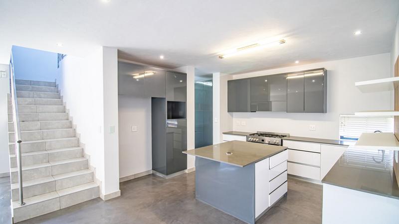 3 Bedroom Property for Sale in Midstream Ridge Gauteng