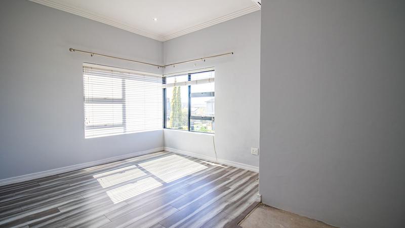 3 Bedroom Property for Sale in Midstream Ridge Gauteng