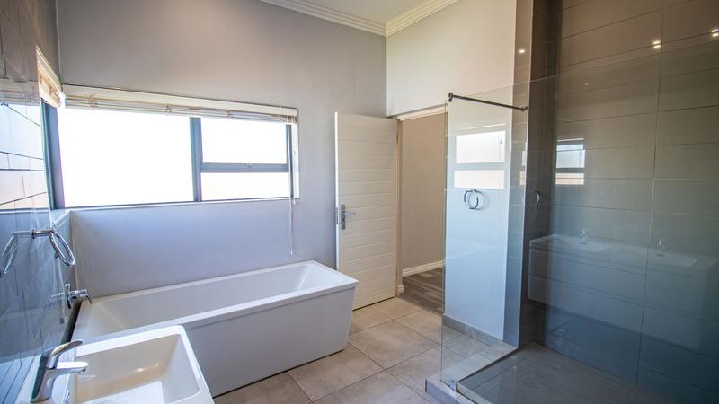 3 Bedroom Property for Sale in Midstream Ridge Gauteng