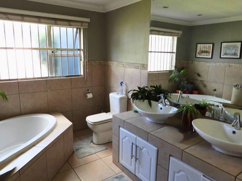 4 Bedroom Property for Sale in Sandown Estate Gauteng