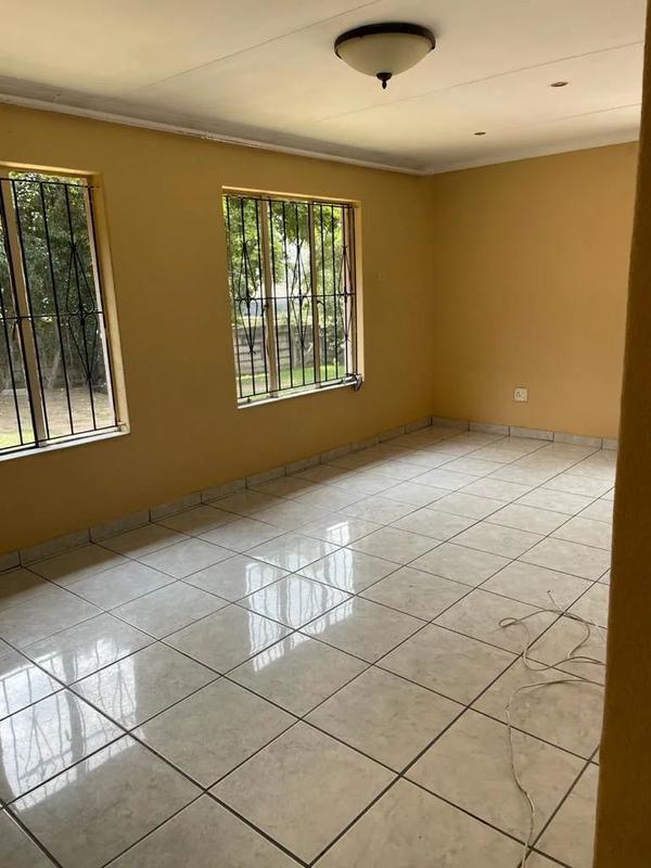 To Let 3 Bedroom Property for Rent in Lombardy West Gauteng