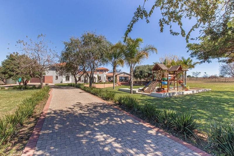 5 Bedroom Property for Sale in Sterkfontein Gauteng
